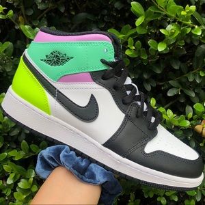 Nike Air Jordan 1 Mid
